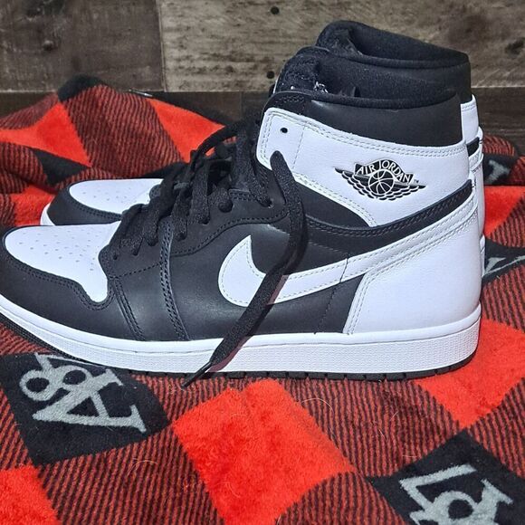 Air Jordan 1 High Black White 2.0 2024 Size 11 Used Once Rare Retro Authentic - Picture 3 of 8